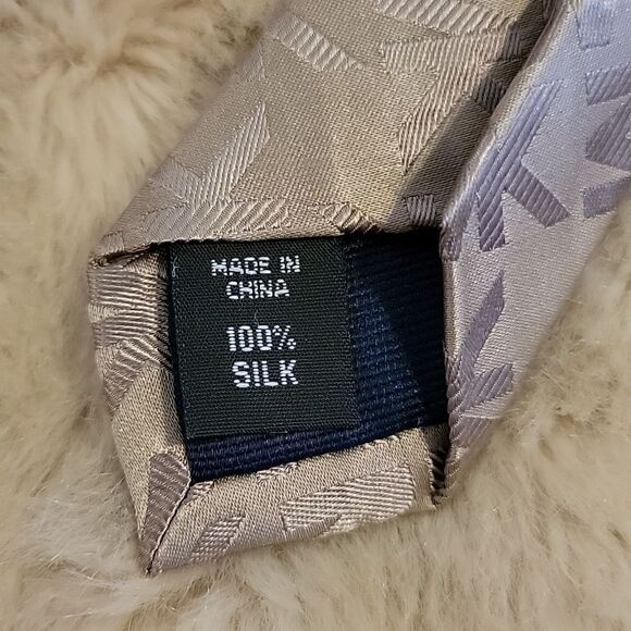 TWOāMICHAELĀ KORSā100%āSILKāTIES - Picture 5 of 5